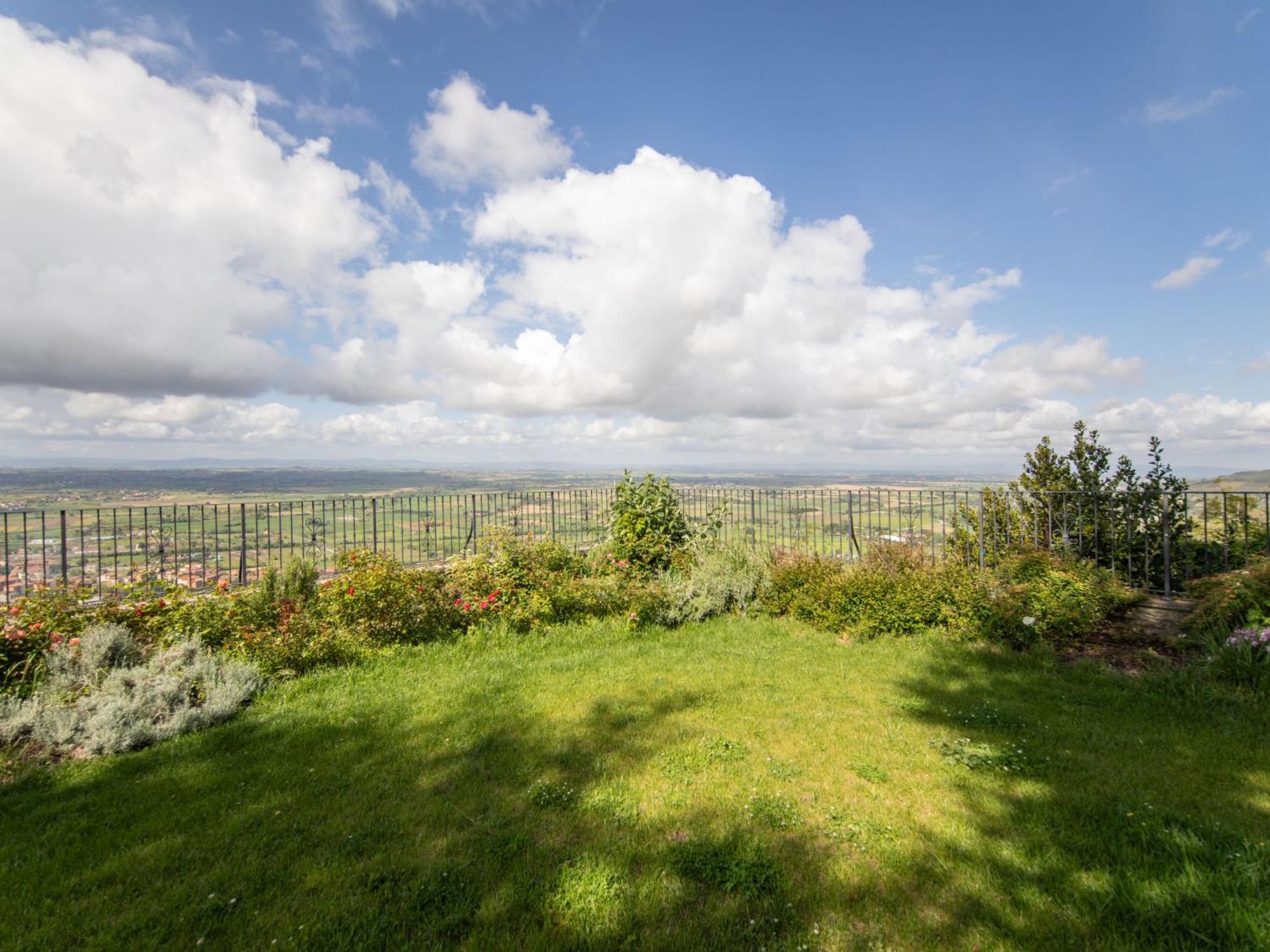 Apartment Antico Duomo-4 By Interhome Cortona Luaran gambar